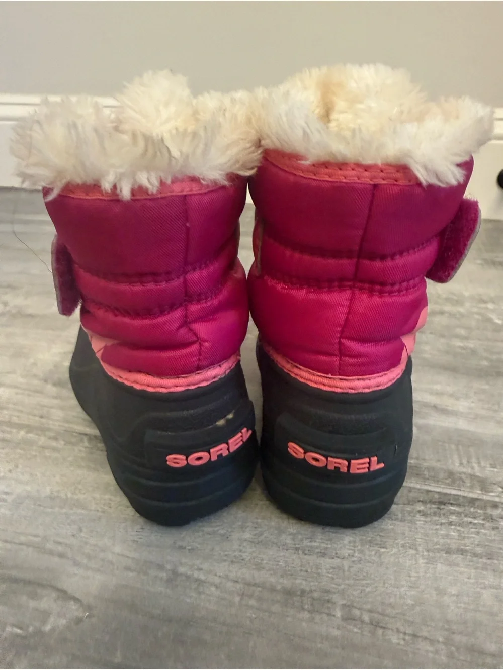 Sorel Kids Pink Magenta Winter Snow Boots with Faux Fur Trim 4 Toddler